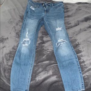 HOLLISTER high rise super skinny crop jeans!